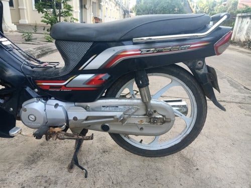 ម៉ូតូលក់ 730$អាសង់ឆ្នាំ 2010នៅសានុំមានពន្ធកាតគ្រីត្រឹមត្រូវម៉ាសុីនស្ងាត់ល្អជិះស្រួល/092 614964 /