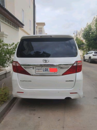ឡានសាង Alphard 012 color white ទ្វាអូតូ 2 V4 ប៉ុង 1 កៅអីម៉ាស្សា vip plate កម្ពុជា ឈេា្មះម្ចាស់ដេីម