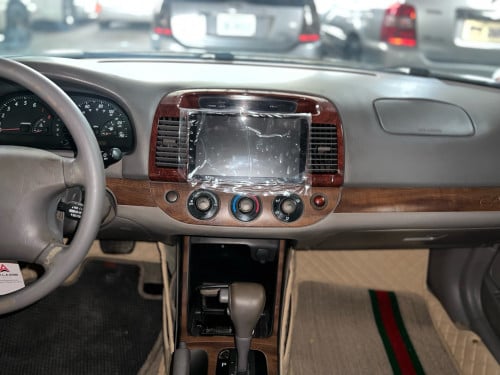 ថ្មីណាស់​ CAMRY Le 02