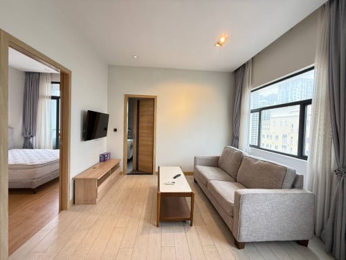 𝐅𝐨𝐫 𝐑𝐞𝐧𝐭: Corner Condo 1-Bedroom For Rent – BKK1
