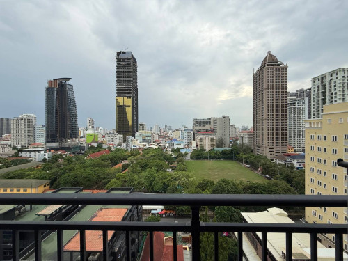 𝐅𝐨𝐫 𝐑𝐞𝐧𝐭: Corner Condo 1-Bedroom For Rent – BKK1