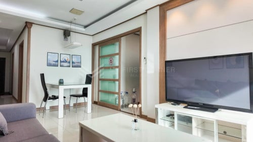 #ForRent 1- Bedroom apartment at De Castle Royal. Bkk1