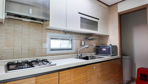 #ForRent 1- Bedroom apartment at De Castle Royal. Bkk1