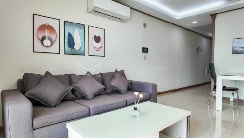 #ForRent 1- Bedroom apartment at De Castle Royal. Bkk1