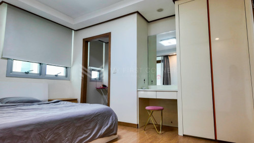 #ForRent 1- Bedroom apartment at De Castle Royal. Bkk1