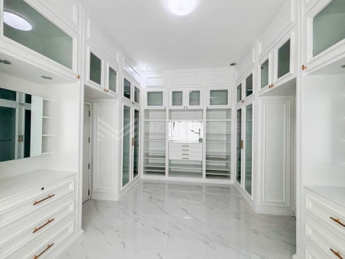 #Forrent 🏠Villa for rent in Toul Tompong