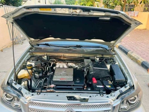 ឡាន Highlander ឆ្នាំ03 V6 ប៉ុង2 fuii ពេញ រៀបចំហើយស្អាតអត់បុកអត់ប៉ះ សាច់ដែកខ្ចីញ៉េញ