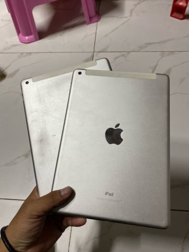 លក់ipad 5th generation 32g សុំណុំស្អាត់មានស្កេនក្រយ៉ៅដៃ 50$ចង់chat មក 📞069373237