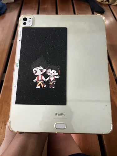 ចង់លក់iPad m4 Wi-Fi