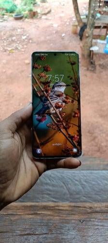 ចង់រឺដូរ យក iPhone