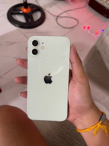 លក់iPhone 12 64G 99%សានុំសុីនធានាជូន