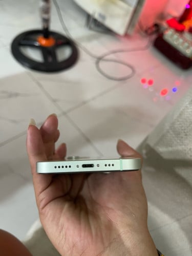 លក់iPhone 12 64G 99%សានុំសុីនធានាជូន