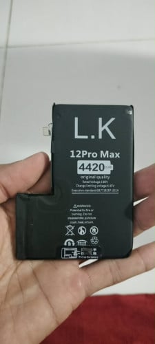 ចង់លក់ថ្មiPhone 12promaxកើនអំពែនៅថ្មី