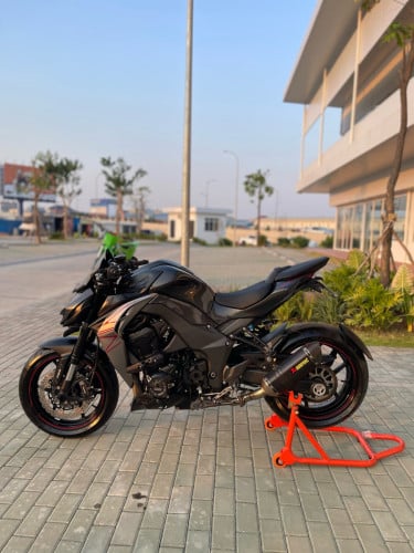 ចង់លក់ Kawasaki Z1000 ឆ្នាំ 2020 ពន្ធពេញឆ្នាំ