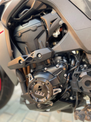 ចង់លក់ Kawasaki Z1000 ឆ្នាំ 2020 ពន្ធពេញឆ្នាំ