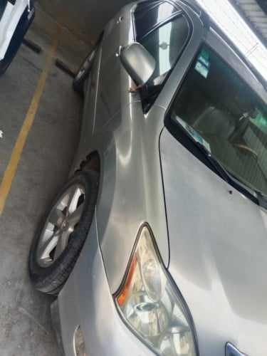 រថយន្ត Lexus ឆ្នាំ 2005 មួយគ្រឿងសម្រាប់លក់ ក្នុងតម្លៃ 17,000 ដុល្លារអាមេរិក មិនតម្រូវឱ្យមានការចរចាទ