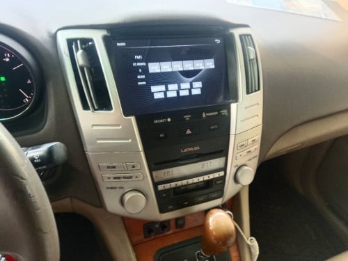 រថយន្ត Lexus ឆ្នាំ 2005 មួយគ្រឿងសម្រាប់លក់ ក្នុងតម្លៃ 17,000 ដុល្លារអាមេរិក មិនតម្រូវឱ្យមានការចរចាទ