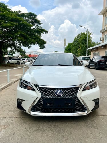 ចង់លក់ Lexus CT 200H Fsport