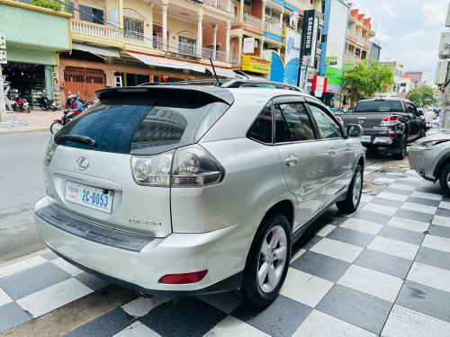 ថ្មីពេកហើយ ស្Lexus RX 330/2004 ប៉ុង1 ពណ៌ ប្រាក់ម្ចាស់ដើមផ្ទាល់ កាត់ឈ្មោះ បាន 2CN:$$$$