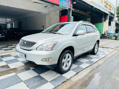 ថ្មីពេកហើយ ស្Lexus RX 330/2004 ប៉ុង1 ពណ៌ ប្រាក់ម្ចាស់ដើមផ្ទាល់ កាត់ឈ្មោះ បាន 2CN:$$$$