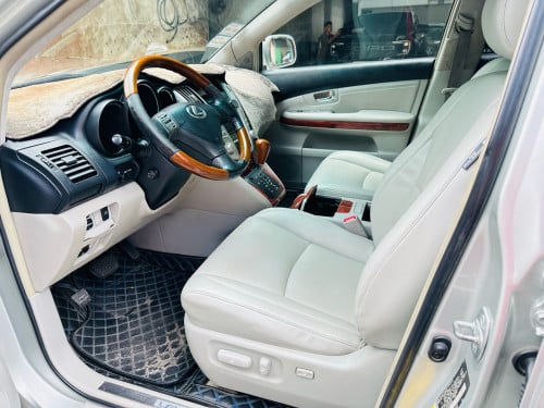 ថ្មីពេកហើយ ស្Lexus RX 330/2004 ប៉ុង1 ពណ៌ ប្រាក់ម្ចាស់ដើមផ្ទាល់ កាត់ឈ្មោះ បាន 2CN:$$$$