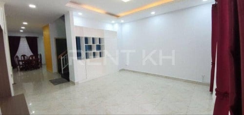 ផ្ទះវីឡាកូនកាត់សម្រាប់ជួលនៅបុរីថៃឈុនថៃគ្រី / Link House for rent at Borey Thai chun kry (Sen Sok)