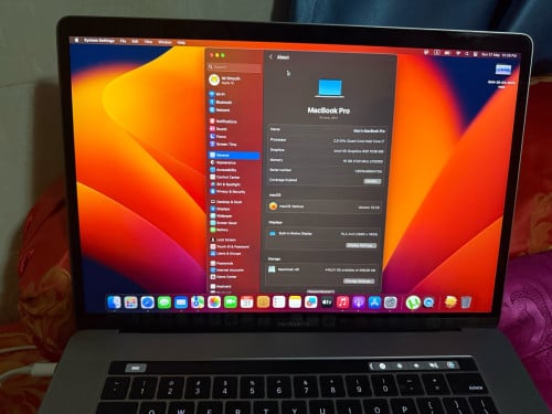 លក់ MacBook Pro 2017 15 inch