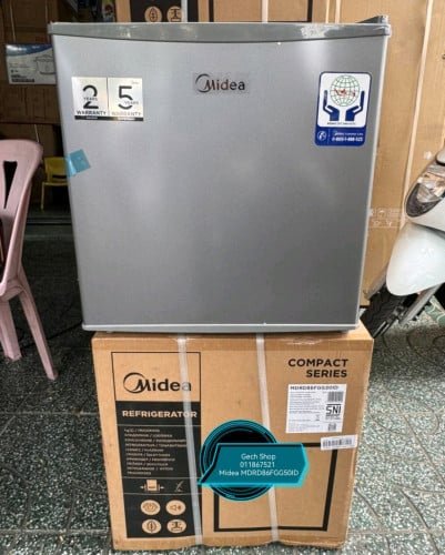 ទូរទឹកកកខ្នាតតូច Midea Mini Bar Refrigerator MDRD86FGG50ID 43L