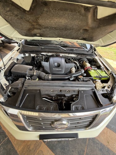 លក់ Nissan Navara ឆ្នាំ2016 ប៉ុង1 លេខអូតូ ប្រើម៉ាស៊ូត ឡានស្អាត