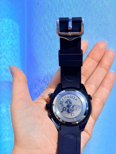 ចង់លក់ នាឡិកាដៃម៉ាក OMEGA
