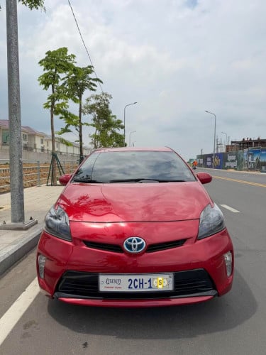 ចង់លក់ Prius 2013 OPTION 3 ពណ៍ក្រហម