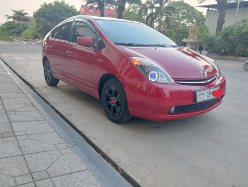 លក់ឡានPrius07 Full Touring តំលៃលក់ 10600$