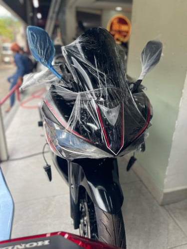 សានុំបងៗR3.300cc
