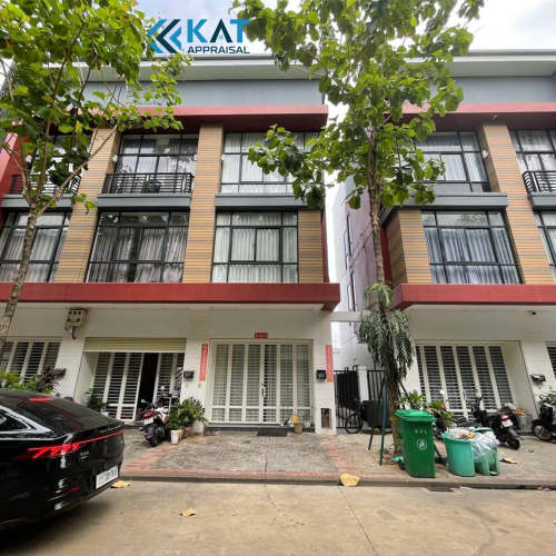 ផ្ទះអាជីវកម្មសម្រាប់ជួល / Shophouse For Rent