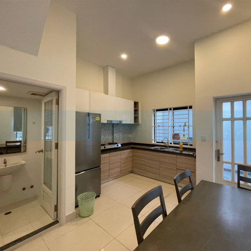 ផ្ទះអាជីវកម្មសម្រាប់ជួល / Shophouse For Rent