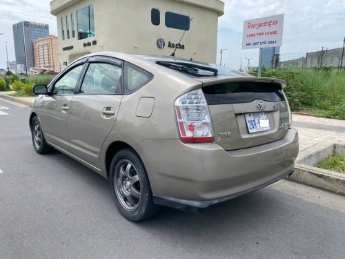 ឡានលក់ Toyota Prius 2007 Touring Gold 2BR