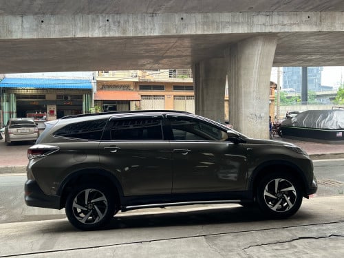 មហាសែនថ្មី TOYOTA RUSH 2022 ម្ចាស់ដេីមទីមួយថ្នាំសុីនមួយជុំ