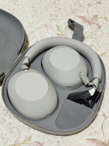 🎧 Sony WH-1000XM6 – $350