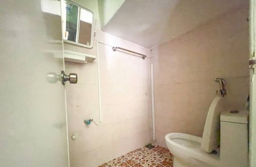 🏠ផ្ទះល្វែង នៅលើមហាវិថីកម្ពុជាក្រោម ជិតសណ្ឋាគារឡឺប្រេស៊ីដង់ ត្រូវការលក់