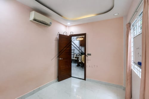 🏡 3 Bedroom Single Villa For Rent in Boeng Tumpun Area, Phnom Penh