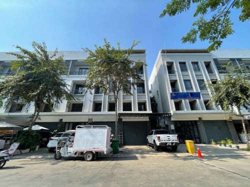 🏡 Shop House for rent at Borey Chip Mong Park Land 598