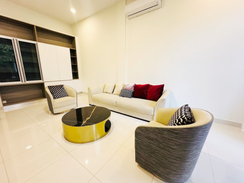 🏡Shophouse for Rent