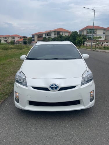 មានក្នុងស្តុកស្រាប់🚘 𝐓𝐨𝐲𝐨𝐭𝐚 𝐏𝐫𝐢𝐮𝐬 ឆ្នាំ𝟎𝟏𝟎 𝐨𝐩𝐭𝐢𝐨𝐧𝟎𝟓 ពណ៌សកាំម៉ៃ ប្រភេទស្លាកលេខ