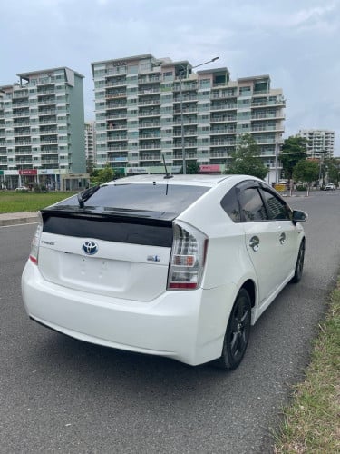 មានក្នុងស្តុកស្រាប់🚘 𝐓𝐨𝐲𝐨𝐭𝐚 𝐏𝐫𝐢𝐮𝐬 ឆ្នាំ𝟎𝟏𝟎 𝐨𝐩𝐭𝐢𝐨𝐧𝟎𝟓 ពណ៌សកាំម៉ៃ ប្រភេទស្លាកលេខ