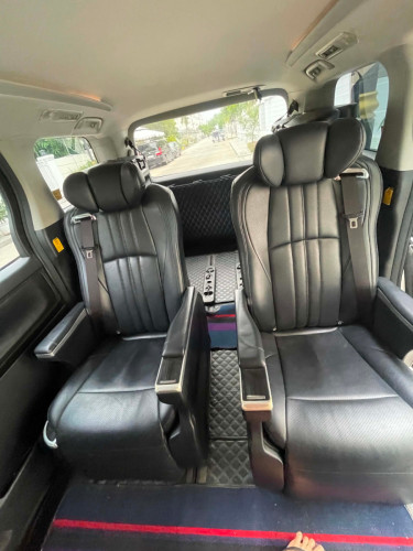 2011 Toyota Alphard full Auto 3