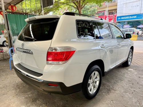 2012 Highlander 4 Cylinders Full Option