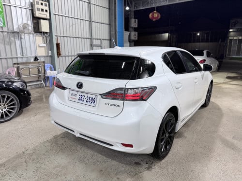 2012 Lexus CT200h Full Option ម្ចាស់ដើម