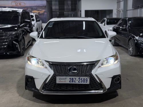 2012 Lexus CT200h Full Option ម្ចាស់ដើម