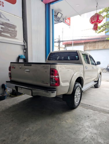 2014 Toyota Hilux Vigo ឆ្វេងសុីនប៉ុង២ ថ្នាំសុីនមួយជុំ