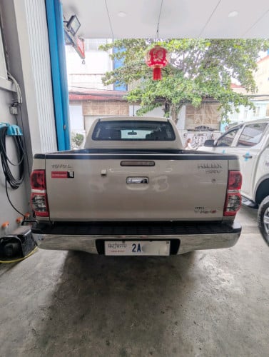 2014 Toyota Hilux Vigo ឆ្វេងសុីនប៉ុង២ ថ្នាំសុីនមួយជុំ